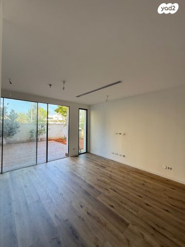 דירת גן, בורמה 40, קרית שלום, תל אביב יפו