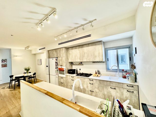 גג/ פנטהאוז, אלי כהן 13, קרית ויצמן, רעננה