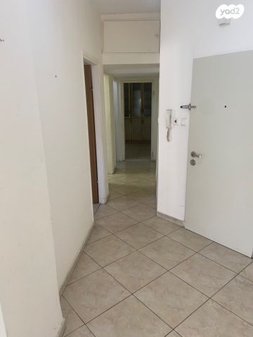 דירה, צבי הירש קלישר 47, מחנה יהודה, פתח תקווה