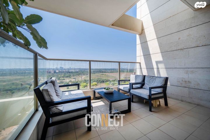 דירה, רבקה גובר, הדר המושבות החדשה / אם המושבות החדשה, פתח תקווה