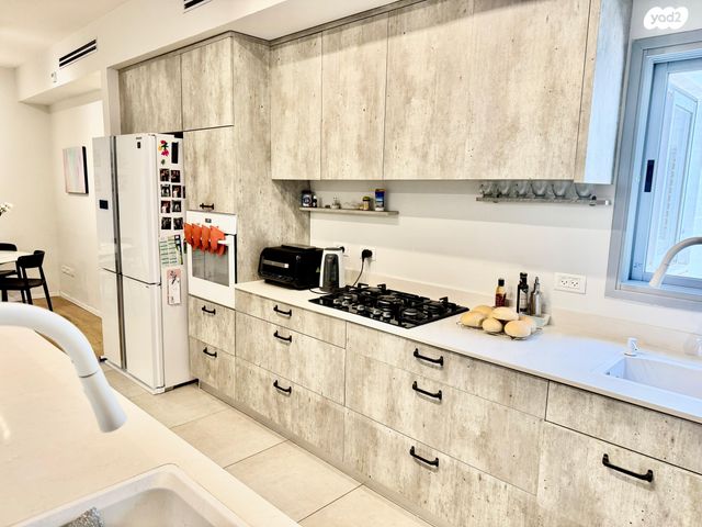 גג/ פנטהאוז, אלי כהן 13, קרית ויצמן, רעננה