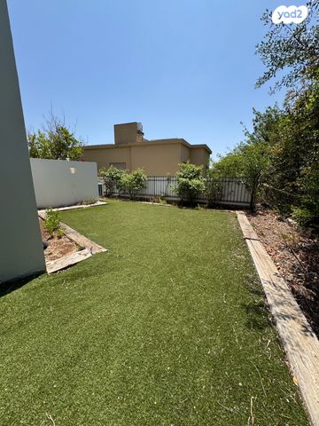 בית פרטי/ קוטג', שורשים