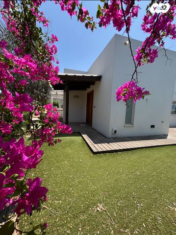 בית פרטי/ קוטג', שורשים