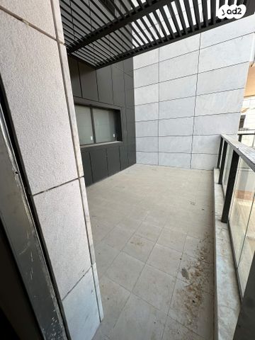 דירה, דן שומרון, הרצליה