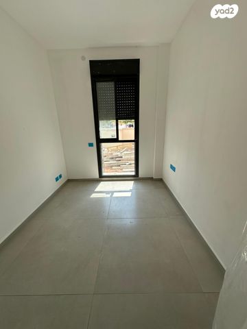 דירת גן, דן שומרון, הרצליה הירוקה, נווה עובד, הרצליה