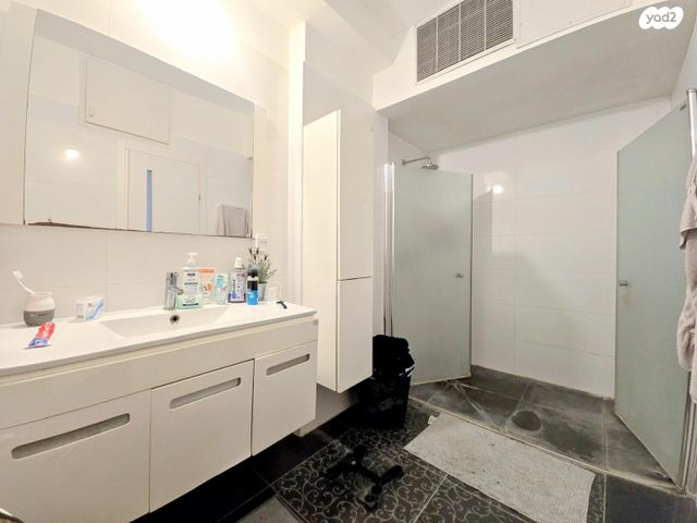 דירה, אוסטרובסקי 30, מרכז דרום, רעננה