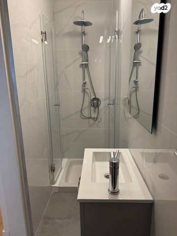 בית פרטי/ קוטג', גולן, רמת השרון