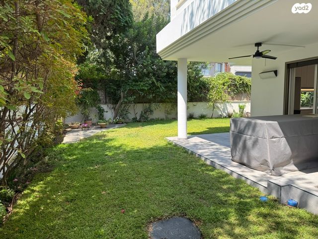 בית פרטי/ קוטג', גולן, רמת השרון