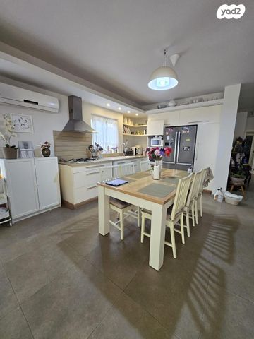 בית פרטי/ קוטג', מושבה מרכז, זכרון יעקב