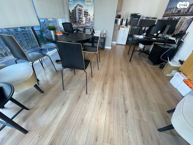 חנויות/ שטח מסחרי, לוי אשכול, מרכז דרום, רעננה