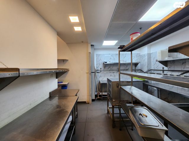 חנויות/ שטח מסחרי, ז'בוטינסקי, גלי כרמל, טירת כרמל