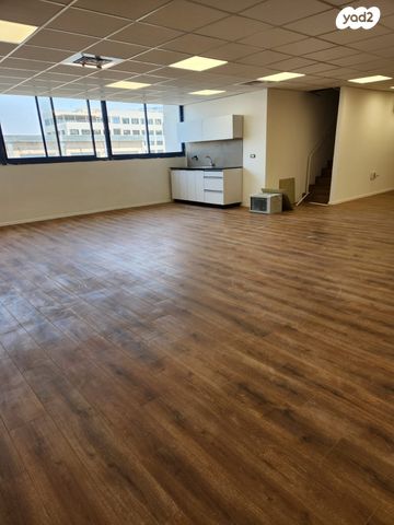 משרדים, אזור תעשייה קרית אתגרים, רעננה