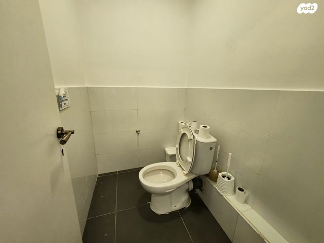 חנויות/ שטח מסחרי, ז'בוטינסקי, גלי כרמל, טירת כרמל