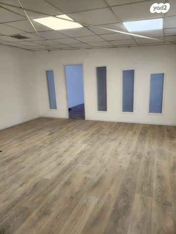 משרדים, אזור תעשייה קרית אתגרים, רעננה