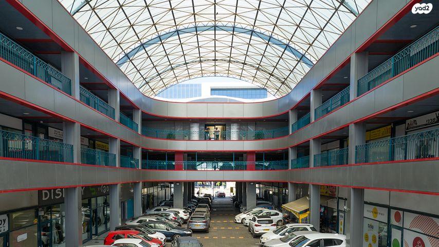 חנויות/ שטח מסחרי, שדרות ההסתדרות 20, צומת הקריות, חוף שמן, חיפה