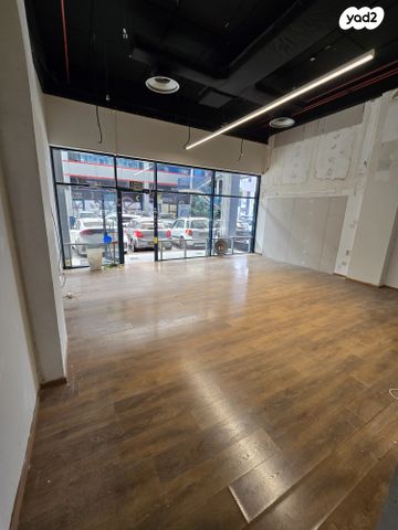 חנויות/ שטח מסחרי, שדרות ההסתדרות 20, צומת הקריות, חוף שמן, חיפה