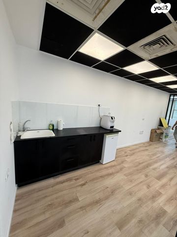 משרדים, דרך קיבוץ גלויות 34, גבעת הרצל, אזור המלאכה יפו, תל אביב יפו