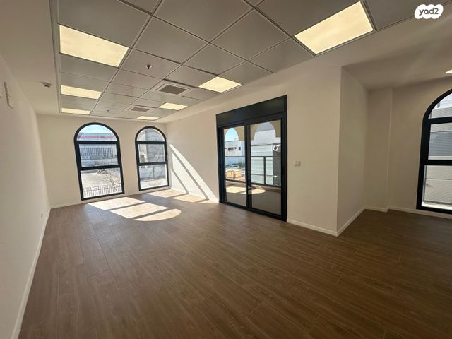 מבני תעשיה, מפעלי גלבוע