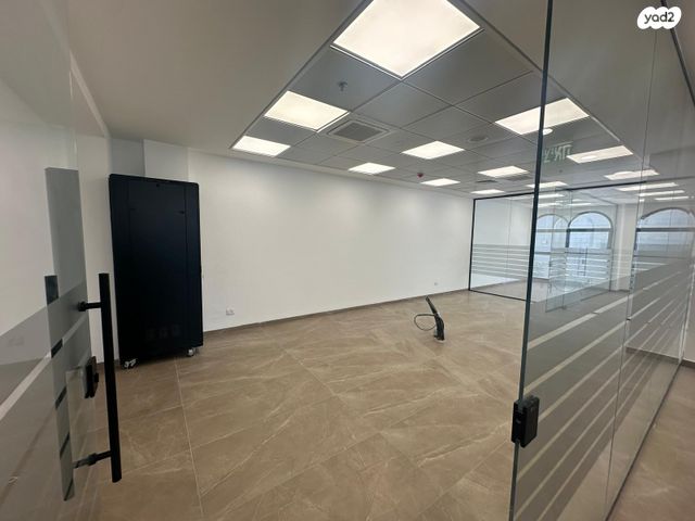 מבני תעשיה, מפעלי גלבוע