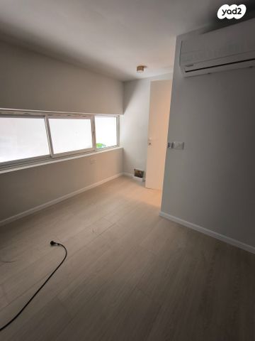 משרדים, כפר סבא