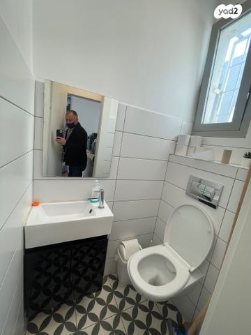 חנויות/ שטח מסחרי, לוי אשכול, מרכז דרום, רעננה