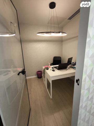 משרדים, כפר סבא