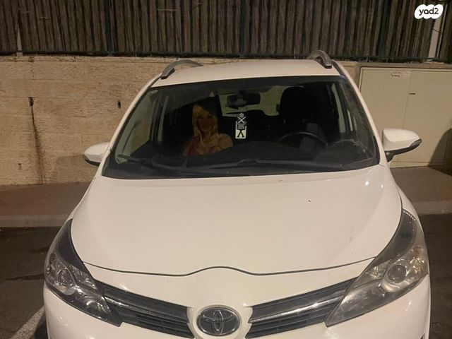 מודעת רכב טויוטה ורסו