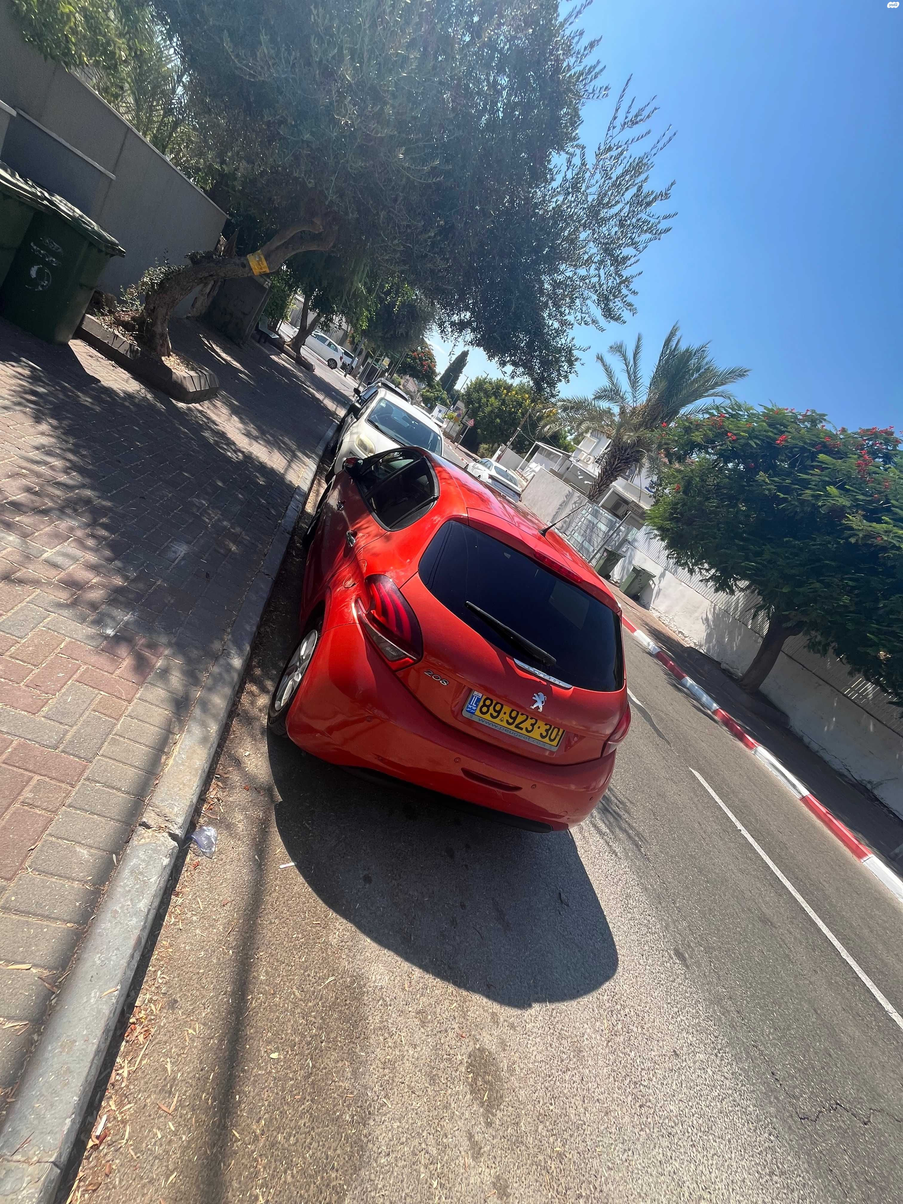 מודעת רכב פיג'ו 208