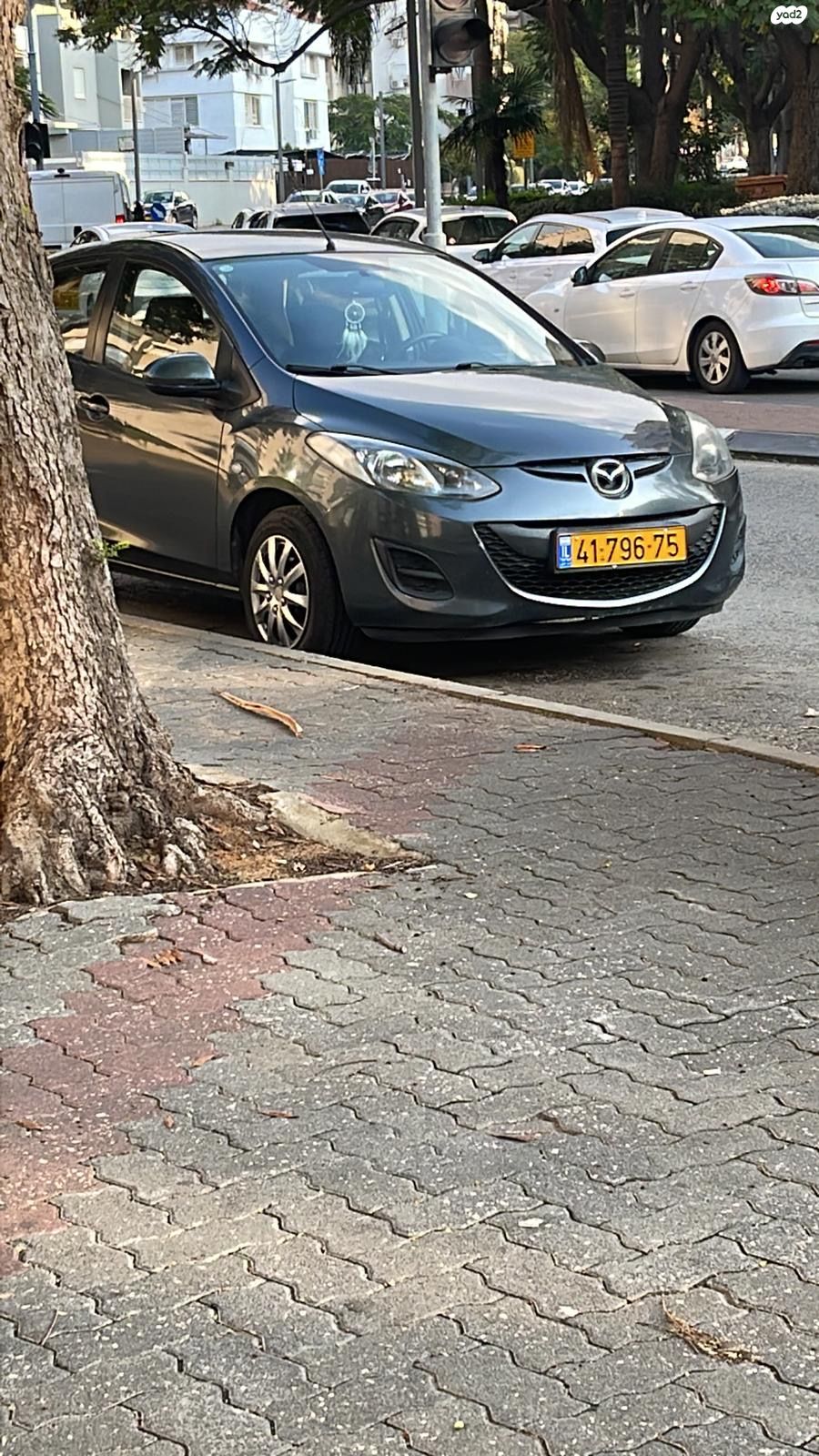 מודעת רכב מאזדה 2