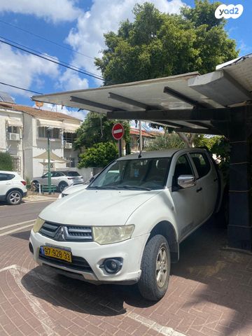 מיצובישי טרייטון / L200