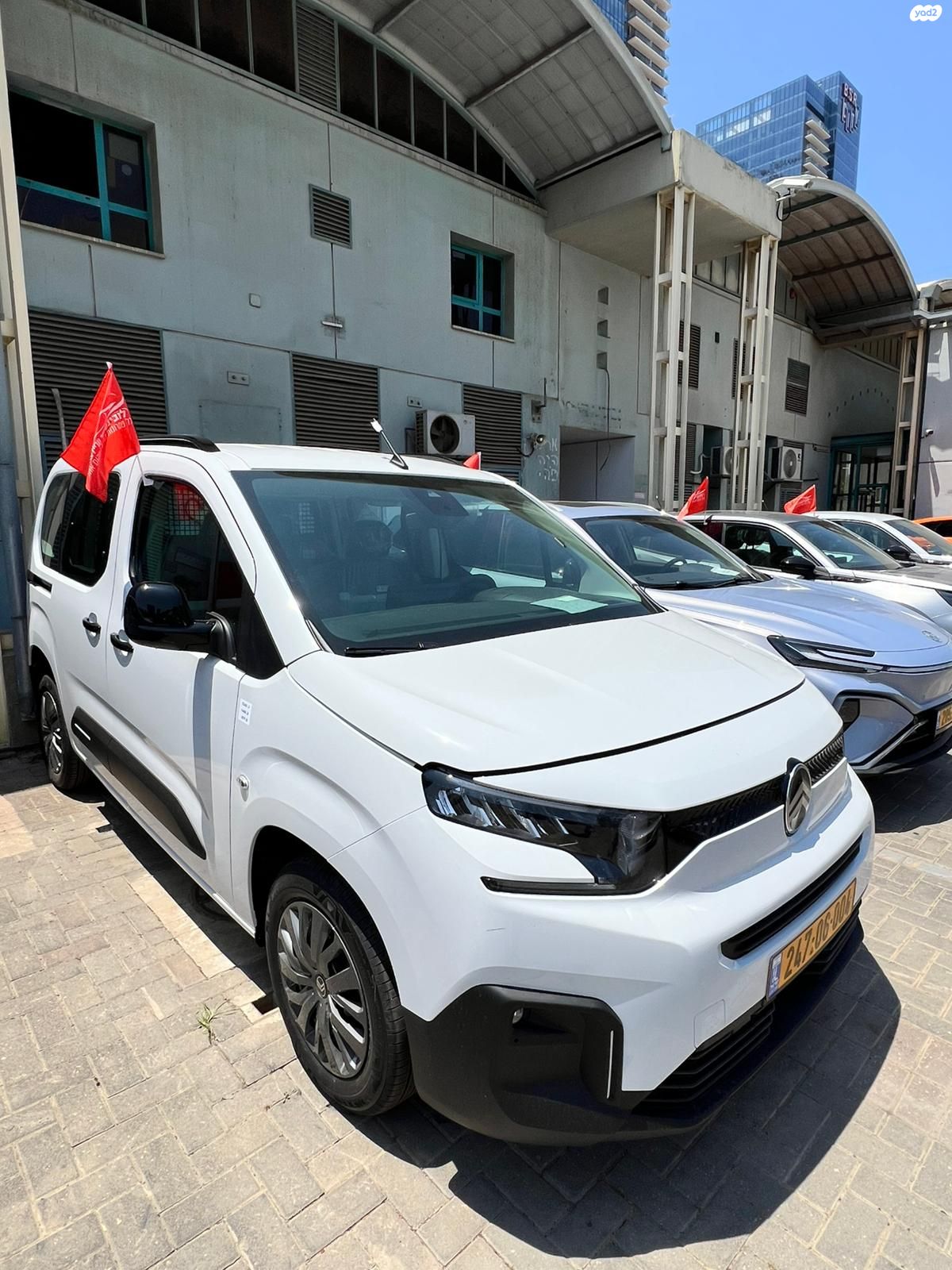 מודעת רכב סיטרואן ברלינגו