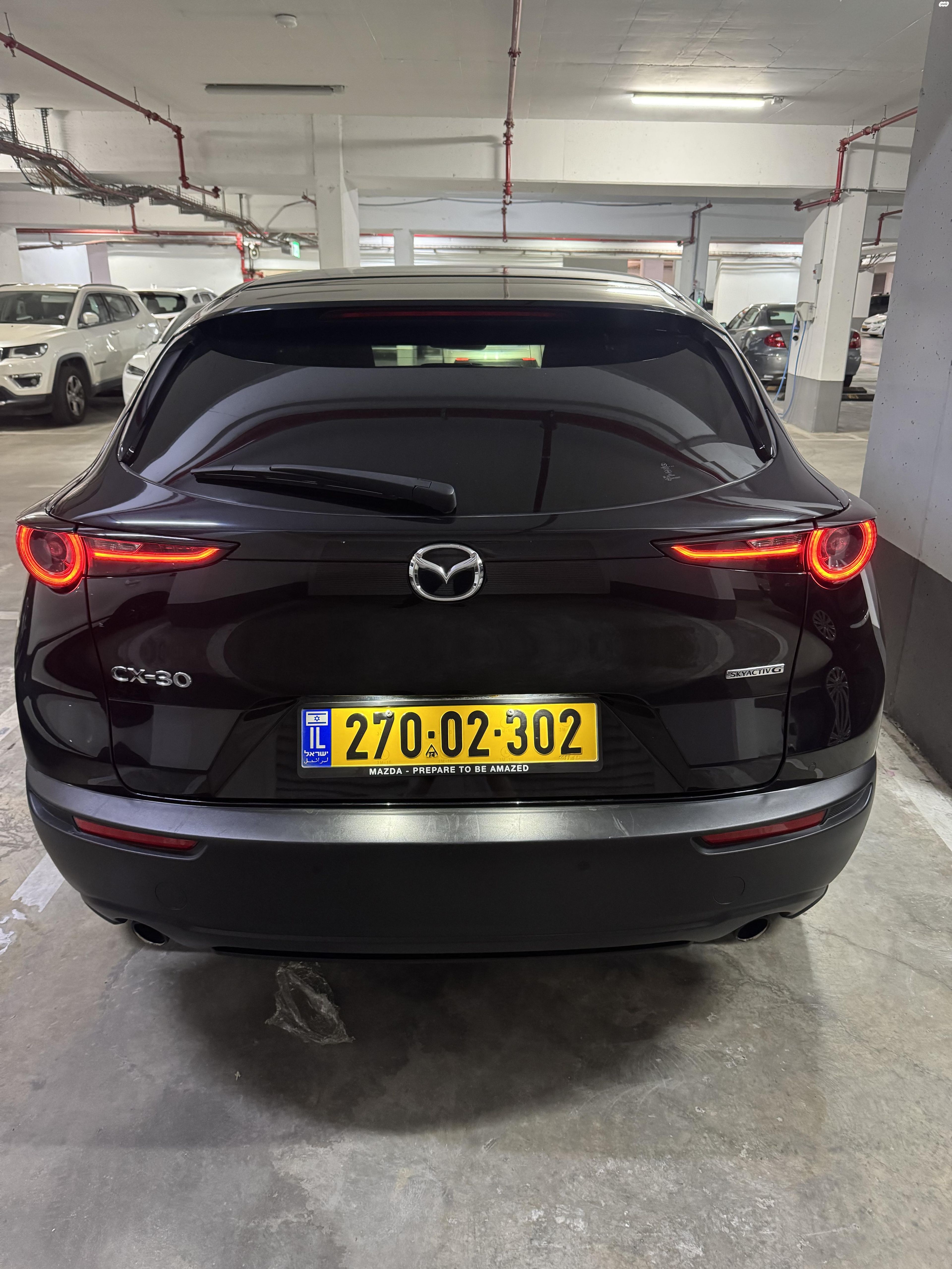 מודעת רכב מאזדה CX-30