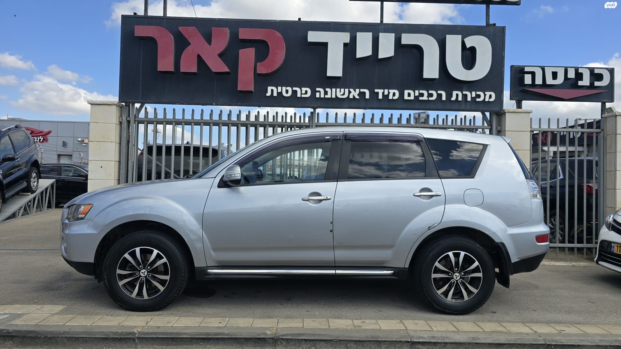 מודעת רכב מיצובישי אאוטלנדר