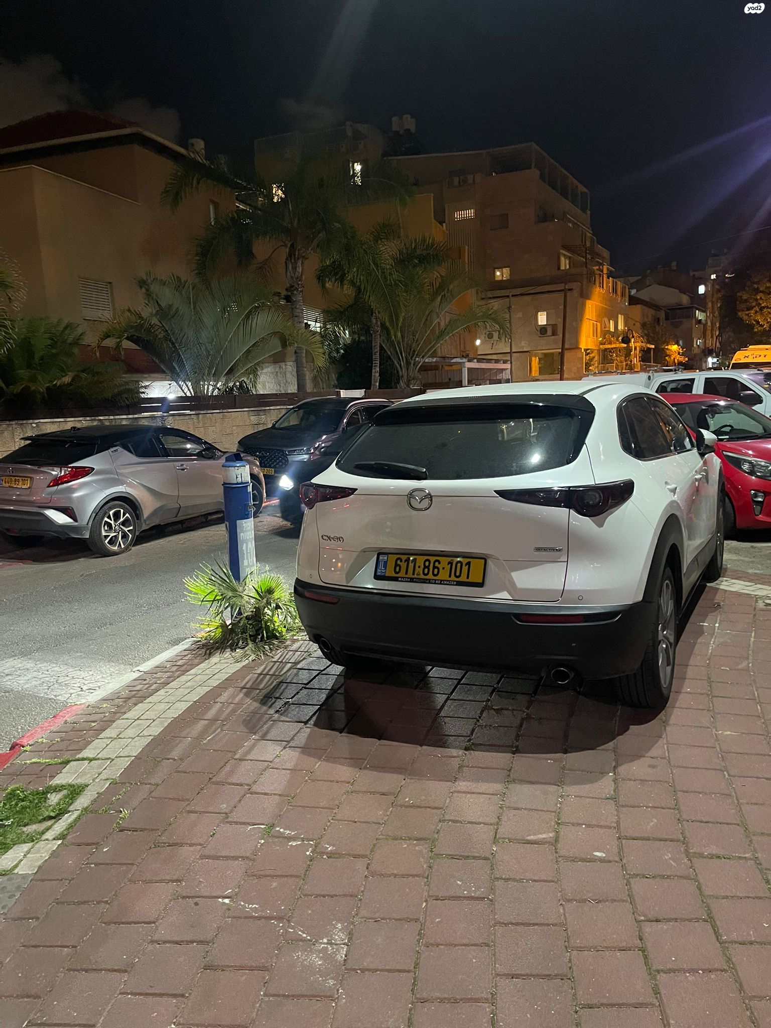 מודעת רכב מאזדה CX-30