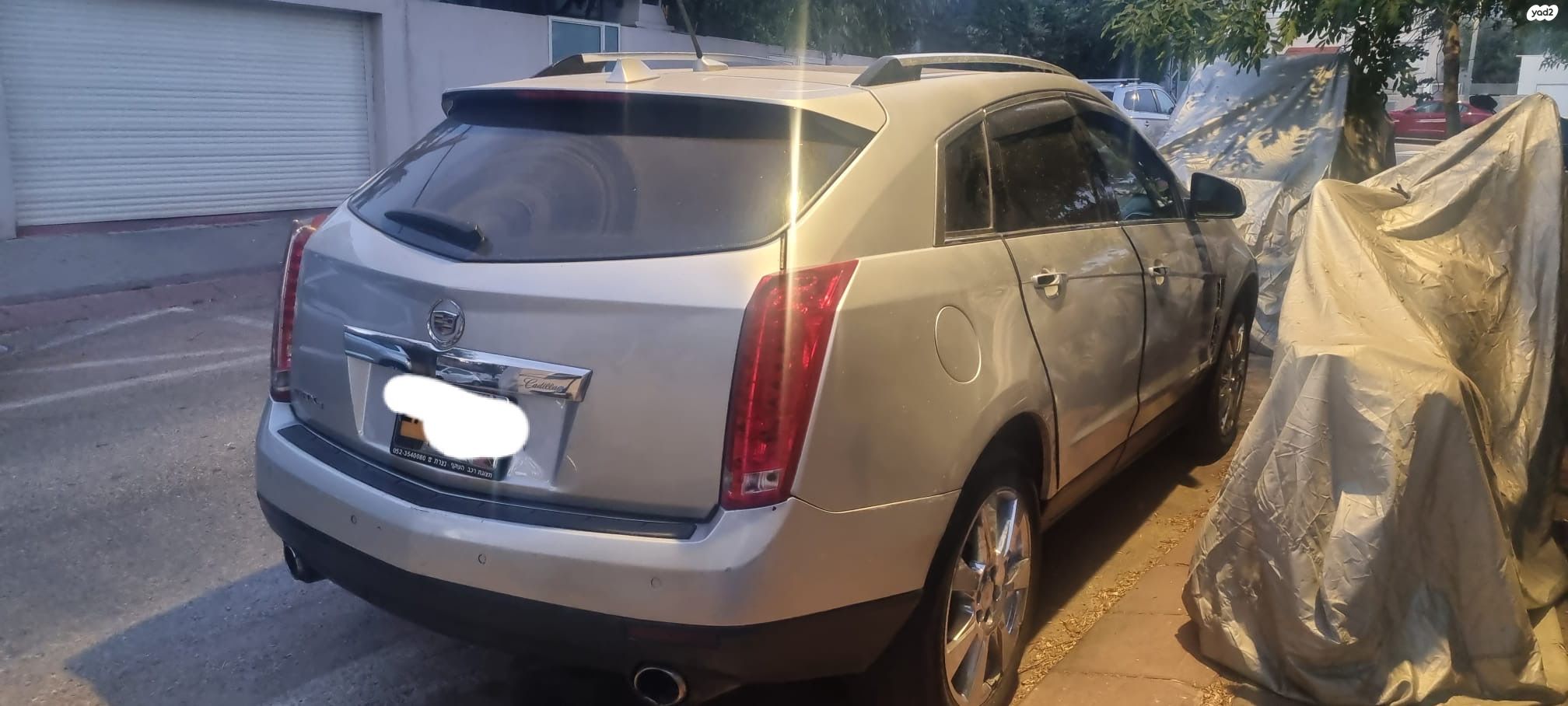 מודעת רכב קאדילק SRX