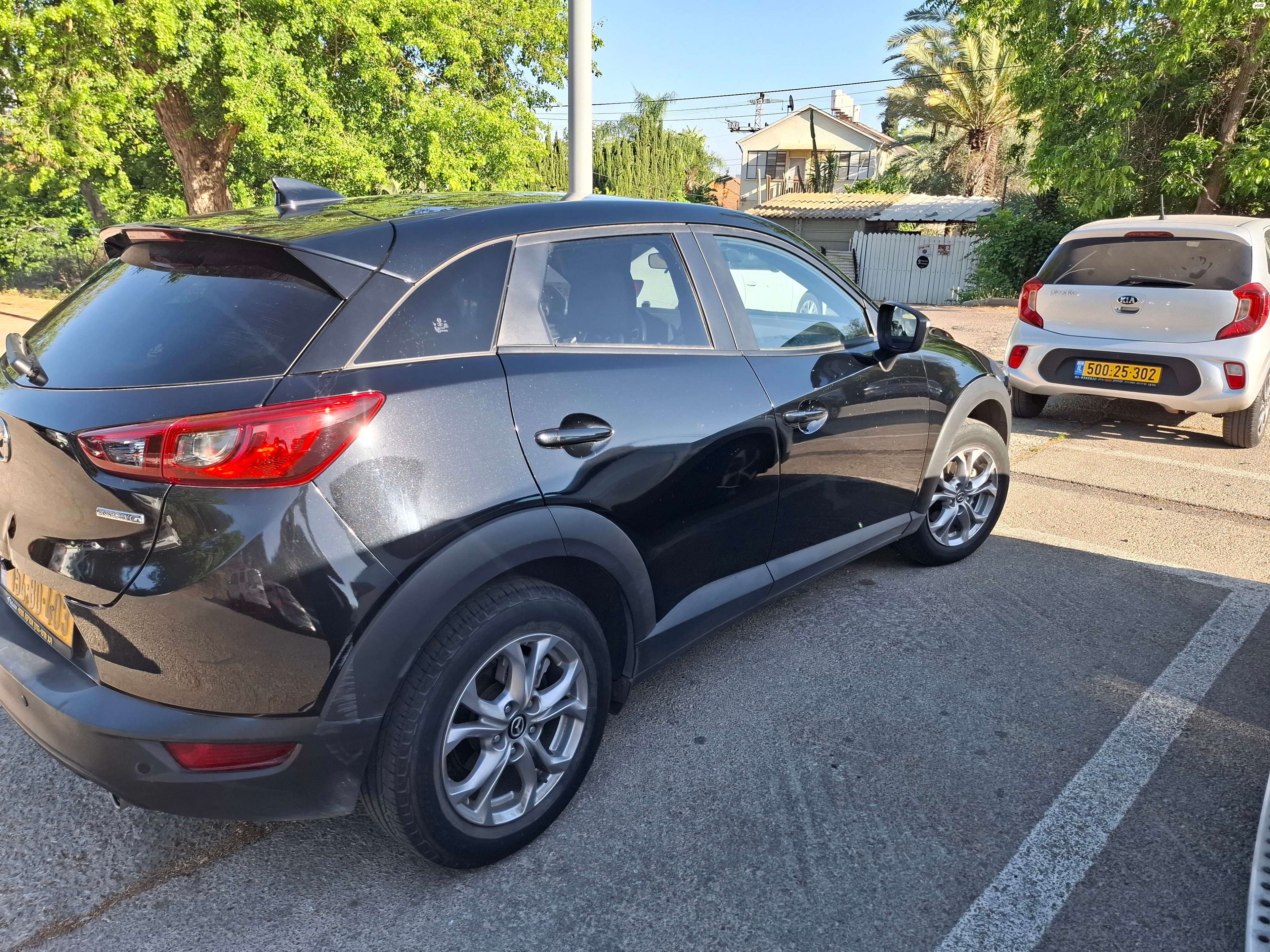 מודעת רכב מאזדה CX-3