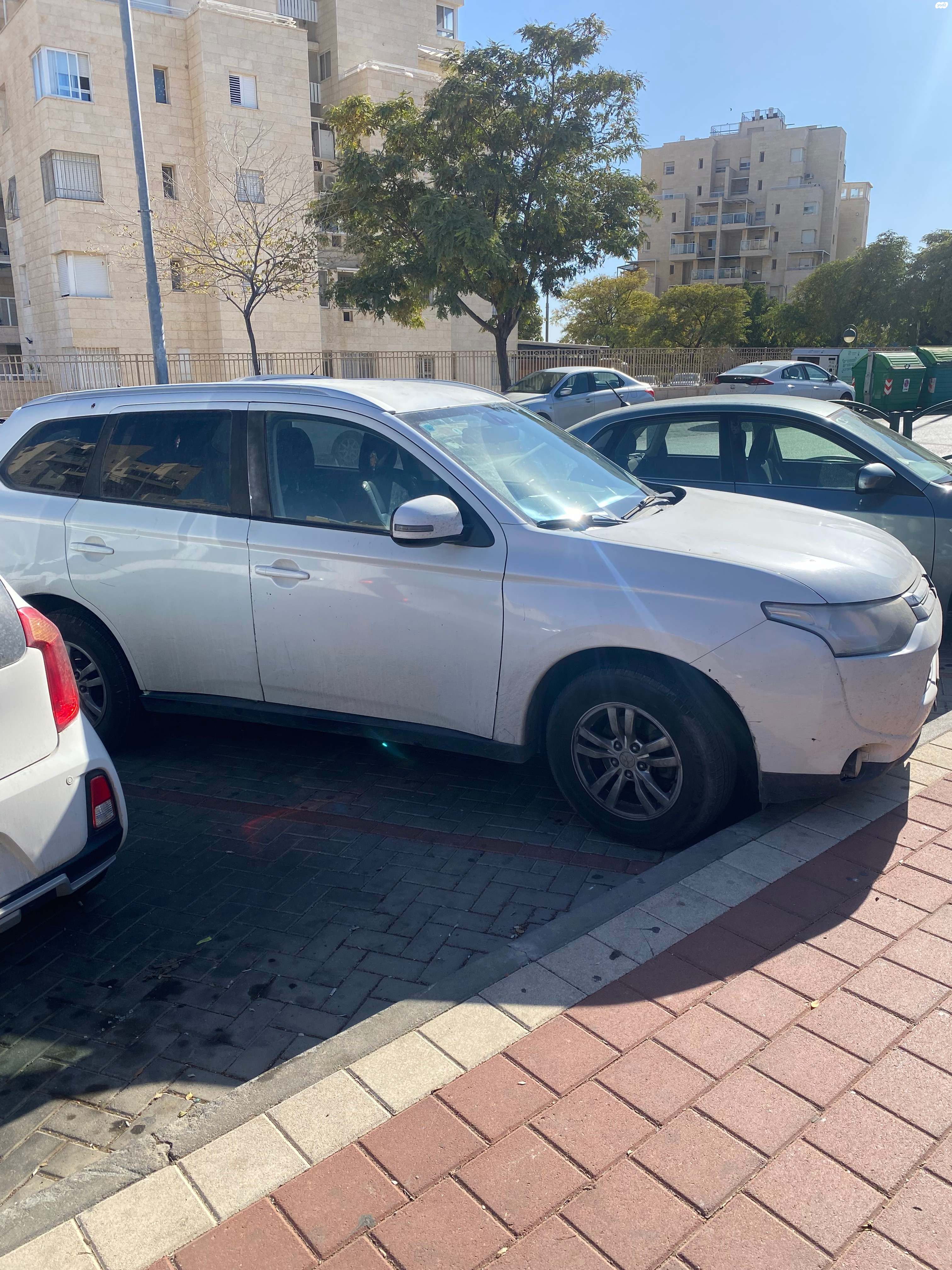 מודעת רכב מיצובישי אאוטלנדר