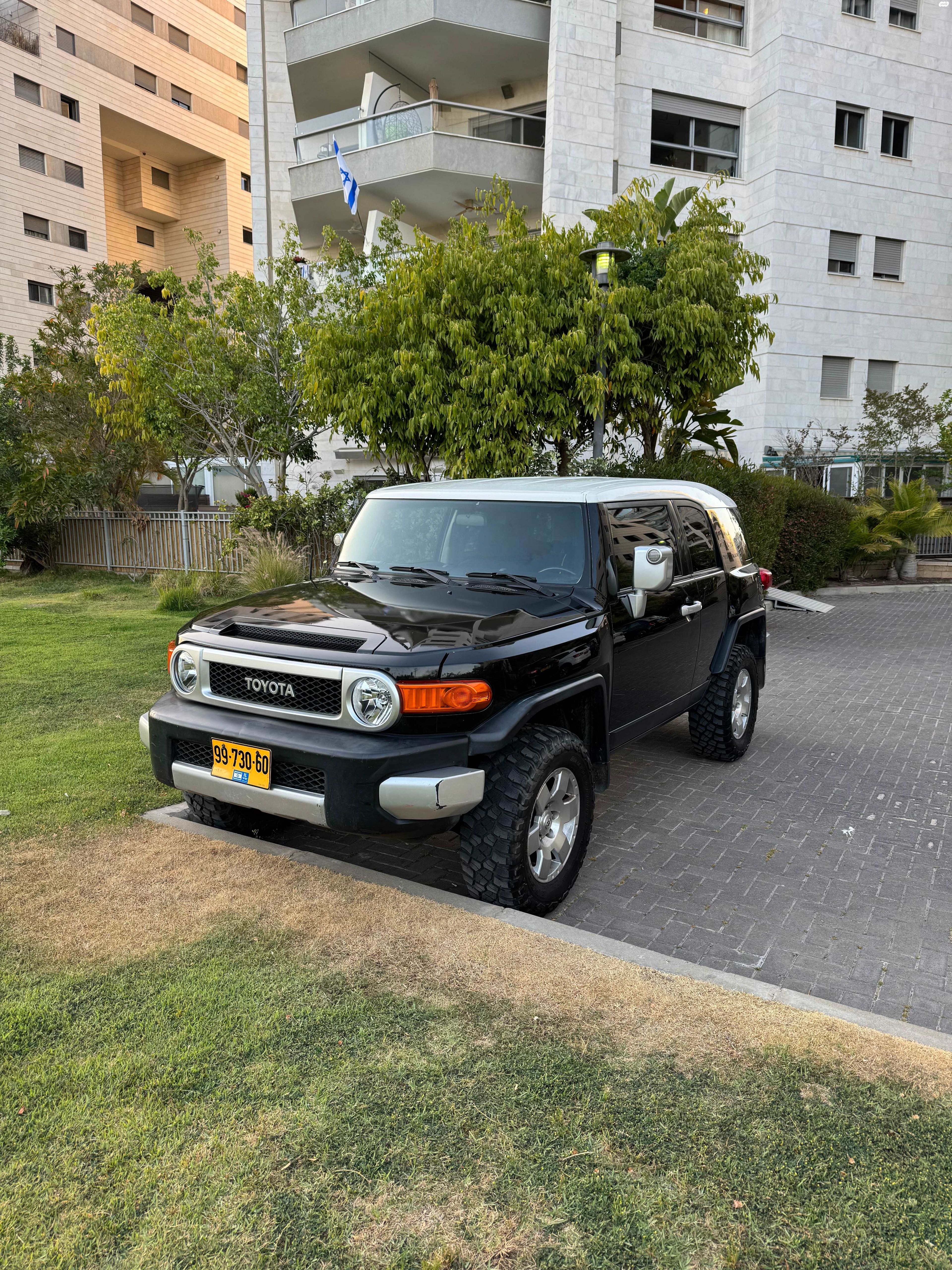 מודעת רכב טויוטה FJ קרוזר