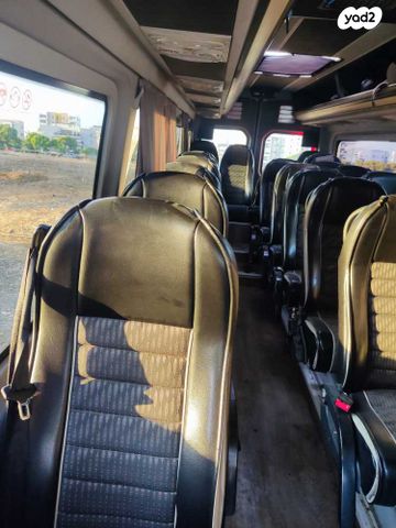 מיניבוסים ורכבי הסעות