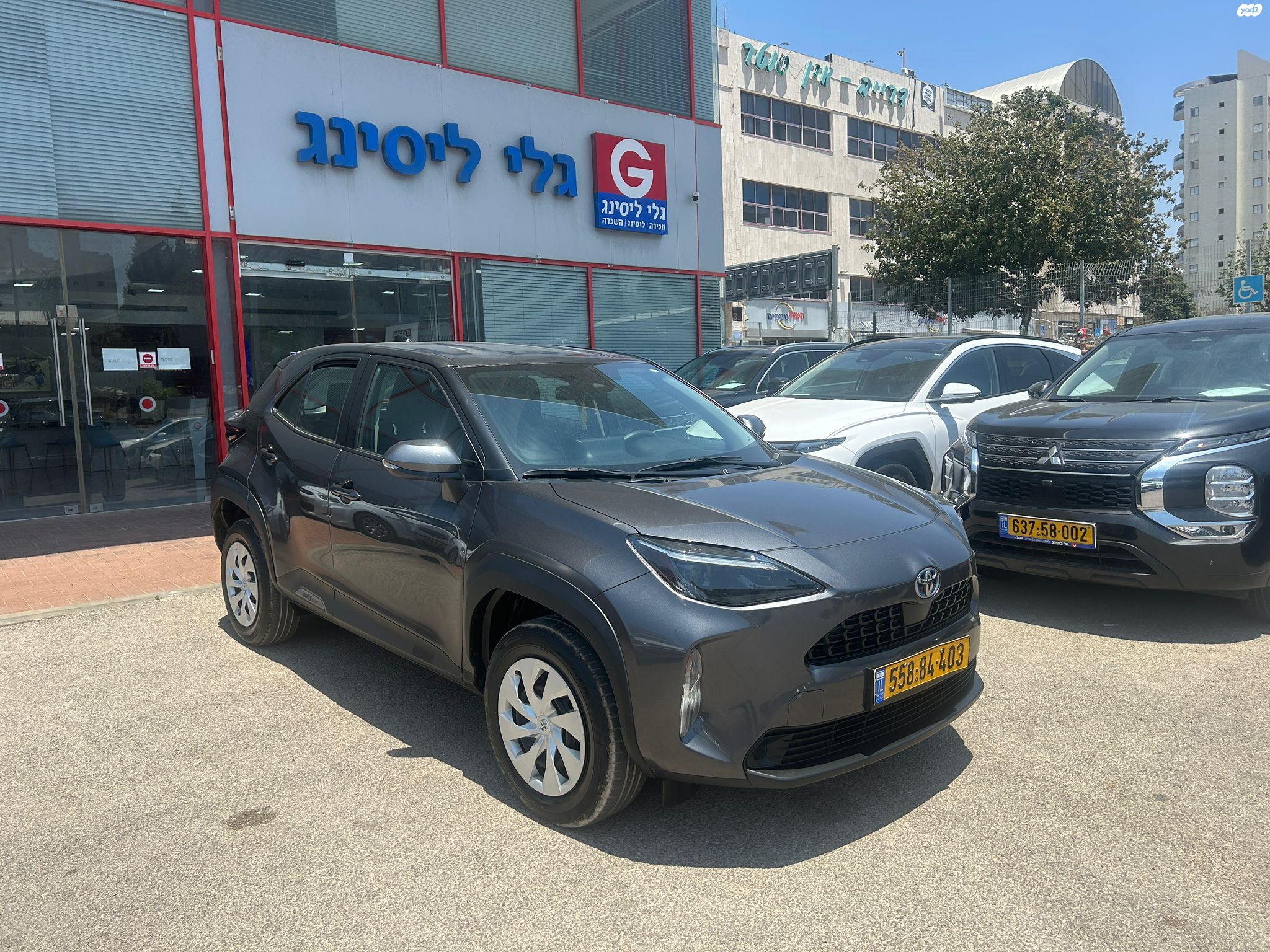 מודעת רכב טויוטה יאריס קרוס