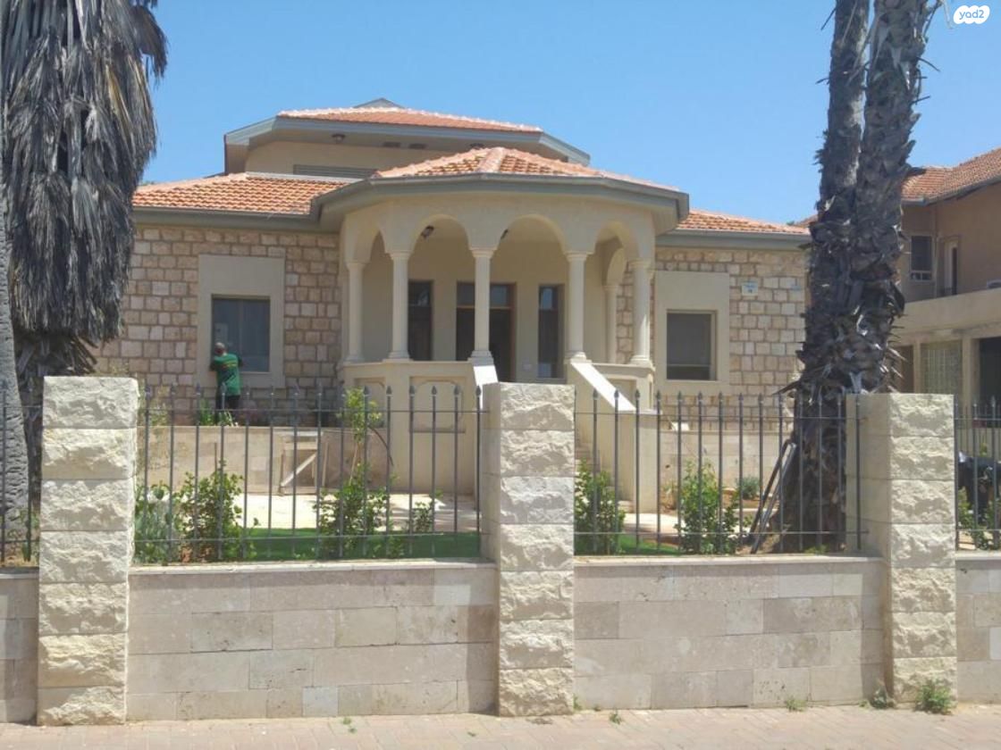 הרצל 18