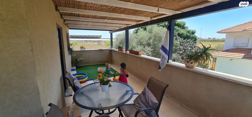 הפרחים 1