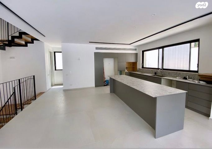 בית פרטי/ קוטג', הנשיא יצחק בן צבי, נוף ים, הרצליה