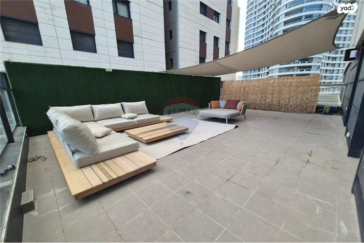 דירה, קניוק יורם 1, גני שרונה, קרית הממשלה, תל אביב יפו