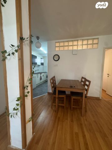 דירת גן, שמעון בר גיורא 18, שכונה ד', באר שבע