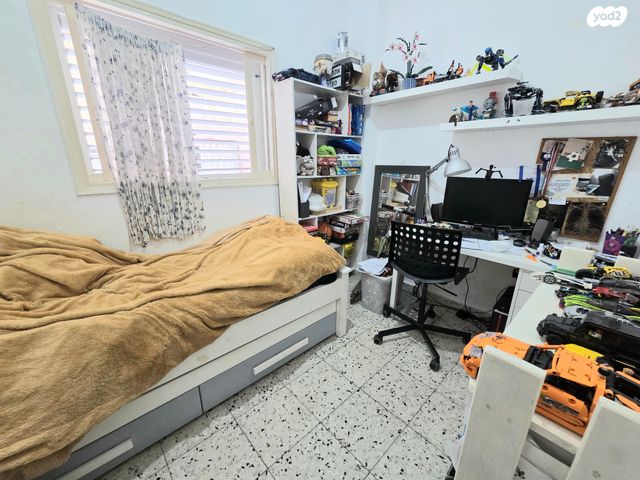 דירה, הל"ה, הל"ה, גבעתיים