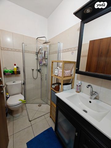 דירה, הרצל, ג' / מרכז מזרח העיר, רחובות