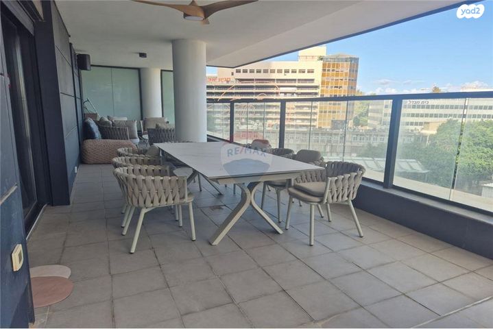 דירה, קניוק יורם 1, גני שרונה, קרית הממשלה, תל אביב יפו