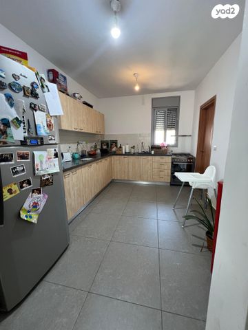 דירה, שמעון פרס 1, המחנה הצבאי, קרית מלאכי