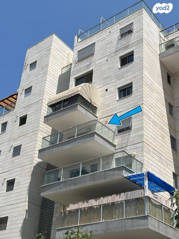 דירה, שמעון פרס 1, המחנה הצבאי, קרית מלאכי